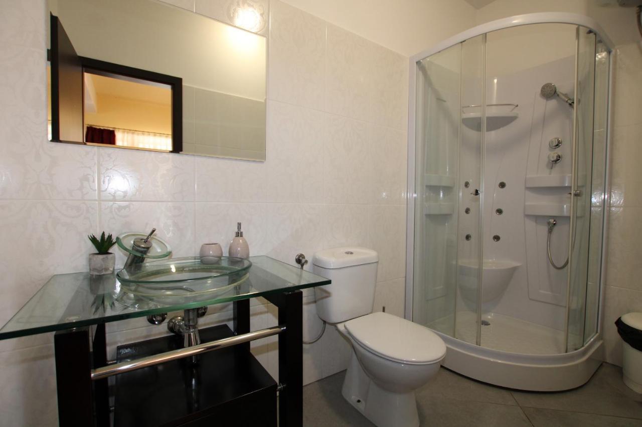 Apartments Markus โปเรช ภายนอก รูปภาพ