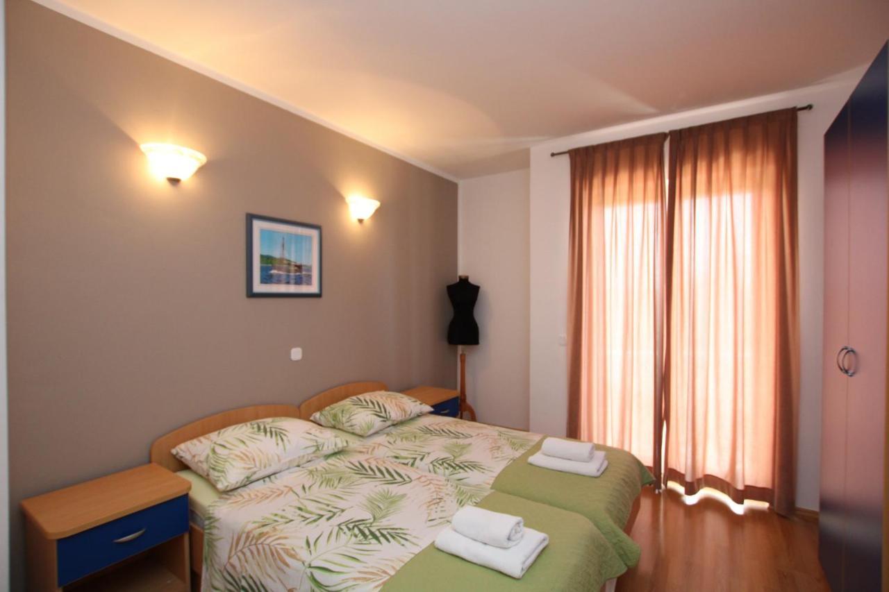 Apartments Markus โปเรช ภายนอก รูปภาพ