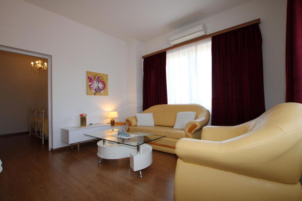 Apartments Markus โปเรช ภายนอก รูปภาพ